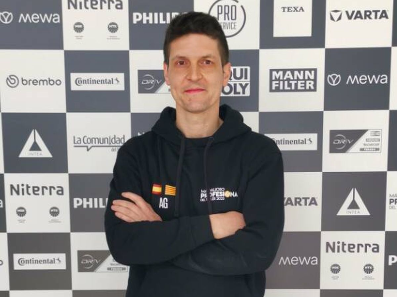 Adrià González de Motor Drive